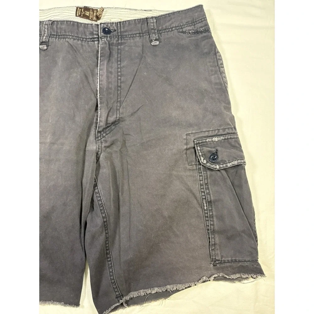 American Eagle Brown Faded Distressed Cargo Short Vintage 90s 36